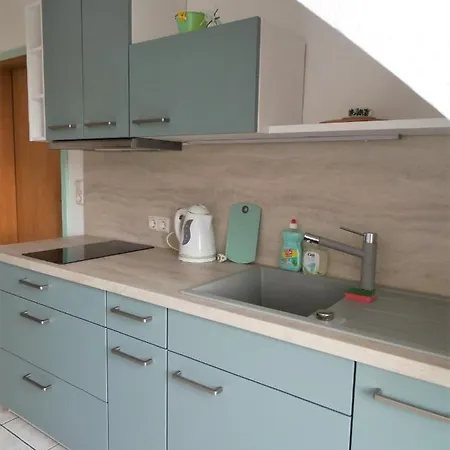Apartment Bayreuth, Grosse Im Haus Mit Kunst, 3 Schlafzimmer, Kueche, Parkplatz
