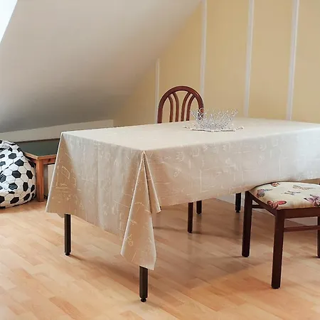 Bayreuth, Grosse Im Haus Mit Kunst, 3 Schlafzimmer, Kueche, Parkplatz * Bayreuth