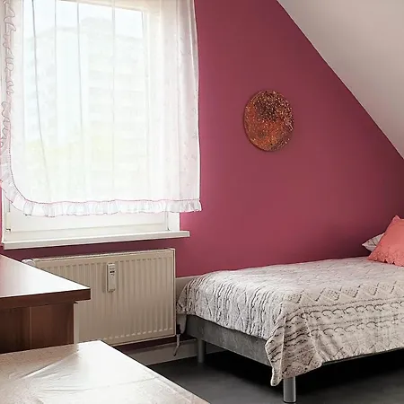 Bayreuth, Grosse Im Haus Mit Kunst, 3 Schlafzimmer, Kueche, Parkplatz Apartment *