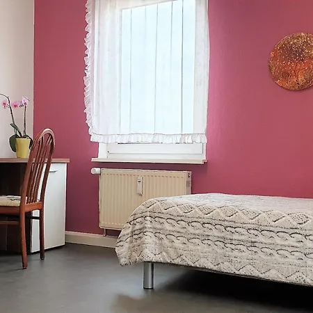 Bayreuth, Grosse Im Haus Mit Kunst, 3 Schlafzimmer, Kueche, Parkplatz Apartmán