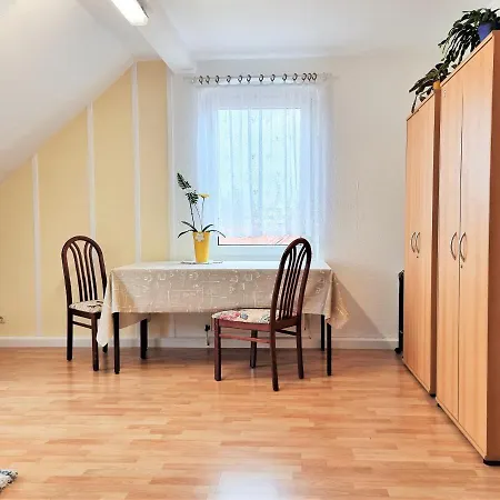 Bayreuth, Grosse Im Haus Mit Kunst, 3 Schlafzimmer, Kueche, Parkplatz Apartment Bayreuth