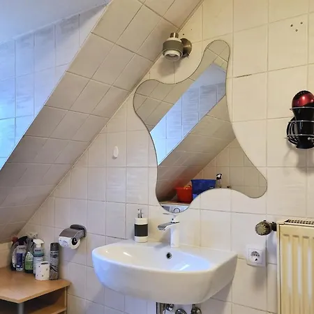Bayreuth, Grosse Im Haus Mit Kunst, 3 Schlafzimmer, Kueche, Parkplatz Apartment *
