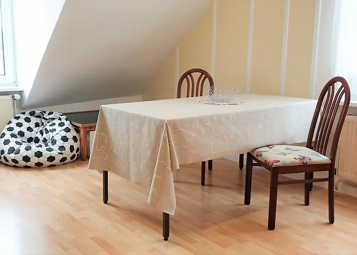 Bayreuth, Grosse Im Haus Mit Kunst, 3 Schlafzimmer, Kueche, Parkplatz * Bayreuth