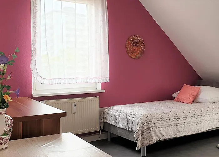 Bayreuth, Grosse Im Haus Mit Kunst, 3 Schlafzimmer, Kueche, Parkplatz アパート *