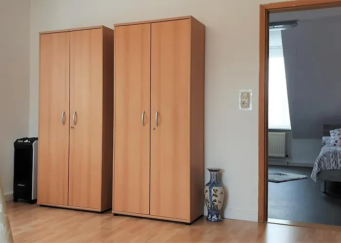 Apartmán Bayreuth, Grosse Im Haus Mit Kunst, 3 Schlafzimmer, Kueche, Parkplatz *