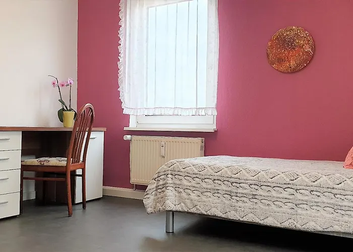 Bayreuth, Grosse Im Haus Mit Kunst, 3 Schlafzimmer, Kueche, Parkplatz Apartmán