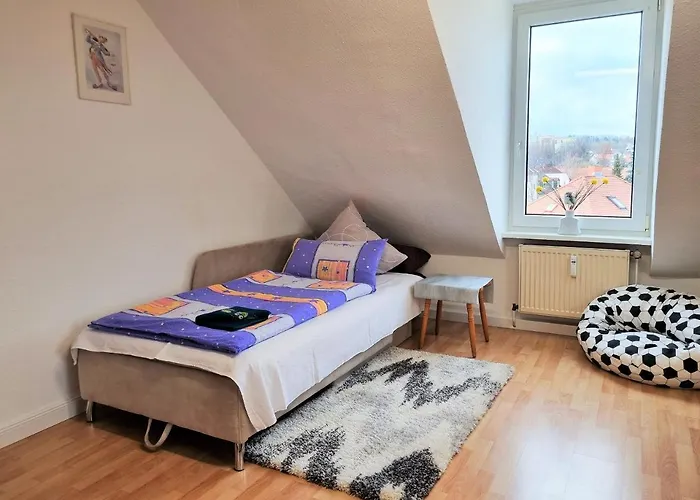Bayreuth, Grosse Im Haus Mit Kunst, 3 Schlafzimmer, Kueche, Parkplatz バイロイト