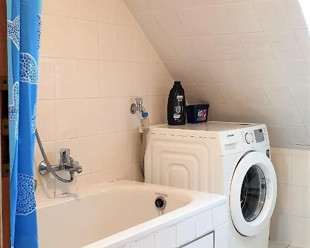 Apartmán Bayreuth, Grosse Im Haus Mit Kunst, 3 Schlafzimmer, Kueche, Parkplatz