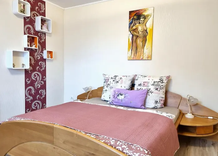 Bayreuth, Grosse Im Haus Mit Kunst, 3 Schlafzimmer, Kueche, Parkplatz Apartmán