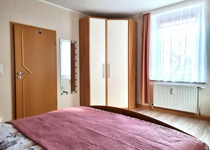アパート Bayreuth, Grosse Im Haus Mit Kunst, 3 Schlafzimmer, Kueche, Parkplatz バイロイト