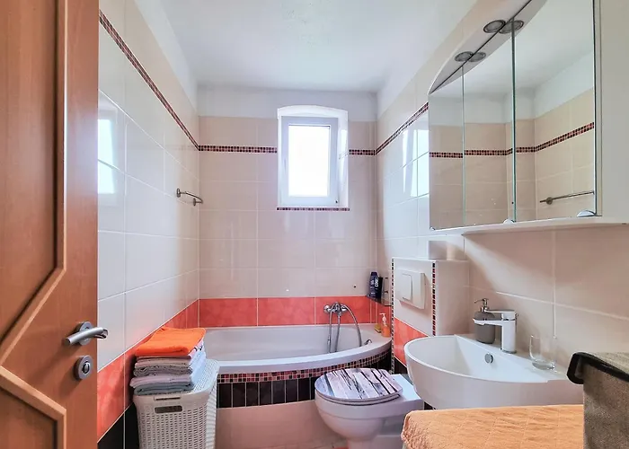 アパート Bayreuth, Grosse Im Haus Mit Kunst, 3 Schlafzimmer, Kueche, Parkplatz *