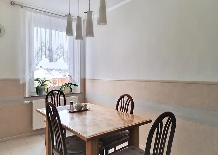 Bayreuth, Grosse Im Haus Mit Kunst, 3 Schlafzimmer, Kueche, Parkplatz *